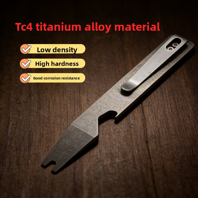 Attrezzo Multifunzione in Tita - Keychain Multi Tool recensione e prezzo
