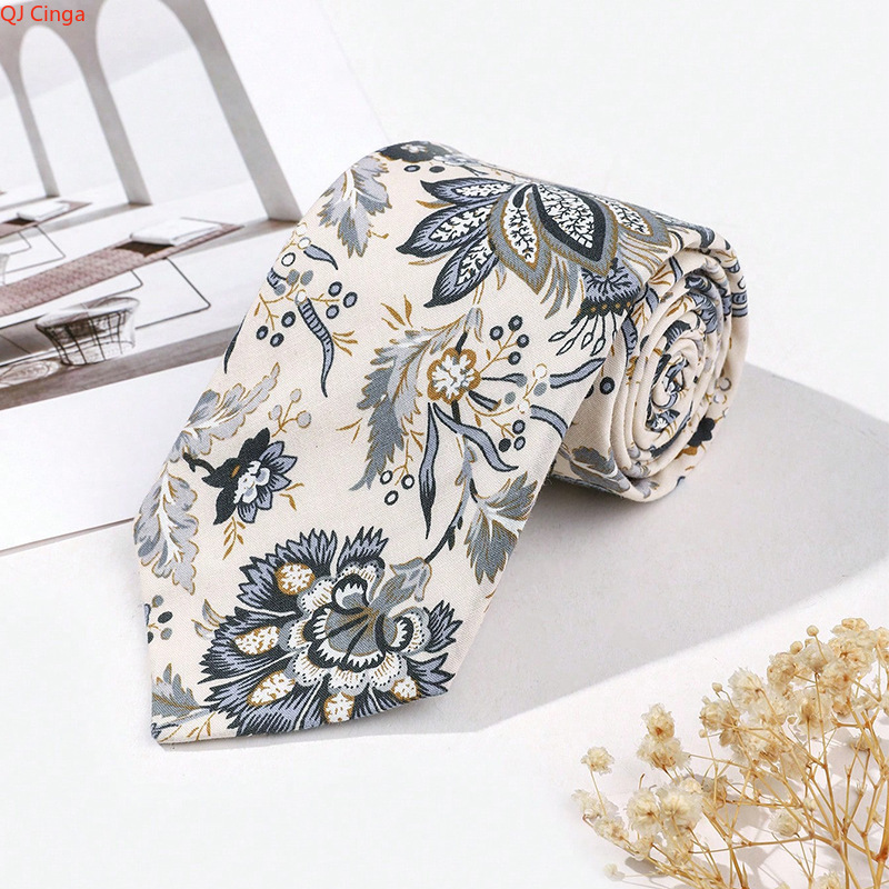 Elegante cravatta con motivo f - Men'S Accessories Essentials recensione e prezzo