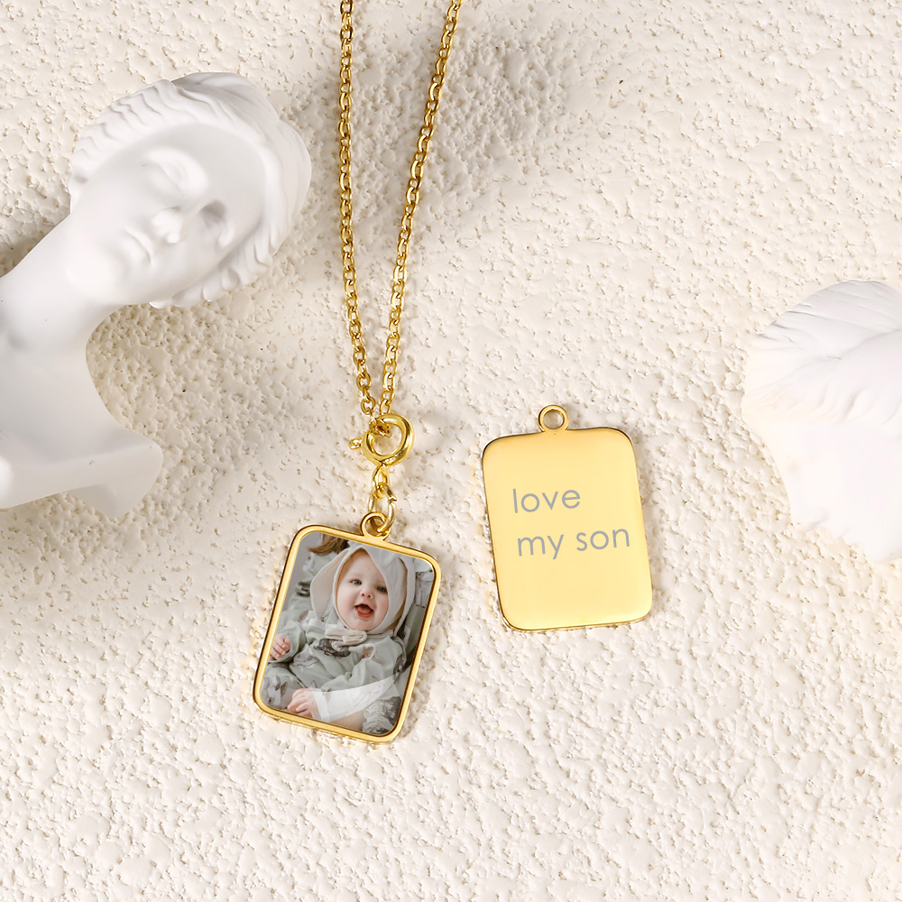 Collana con ciondolo bandiera  - Men Accessories Chain And Bracelet recensione e prezzo