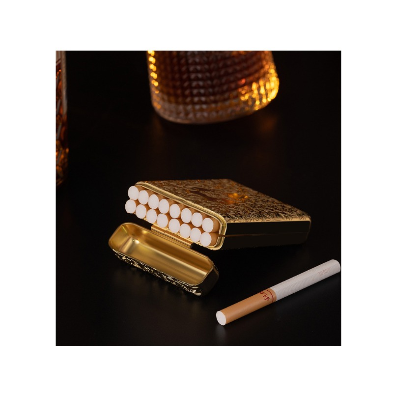 Nuovo Portasigarette in Metall - Men Accessories Collection recensione e prezzo